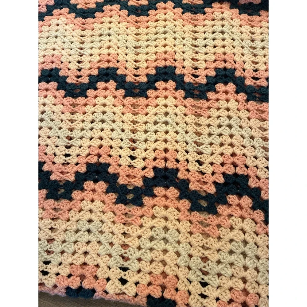 VTG Handmade Crochet Afghan Blanket Chevron Peaches & Navy 69
